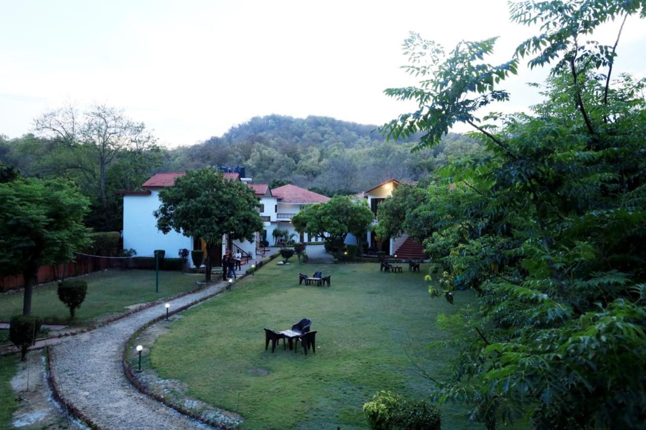 Jim Corbett Resort Ramnagar (Uttarakhand) Exterior foto
